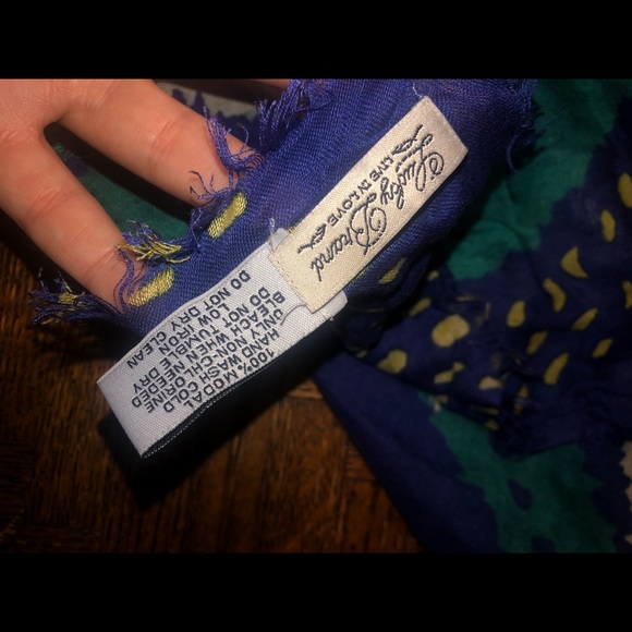 Scarf - Picture 2 of 2